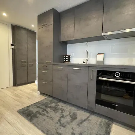 Mit Privatem Parkplatz By Interhome Apartman *