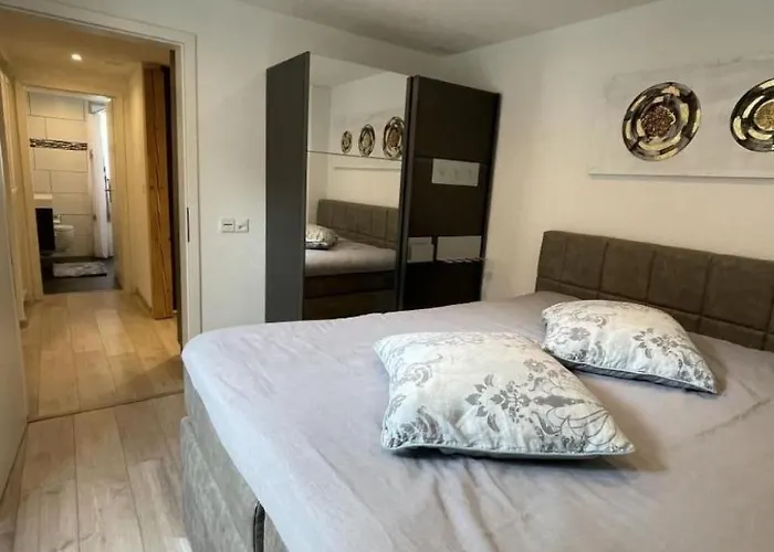 Apartman Mit Privatem Parkplatz By Interhome